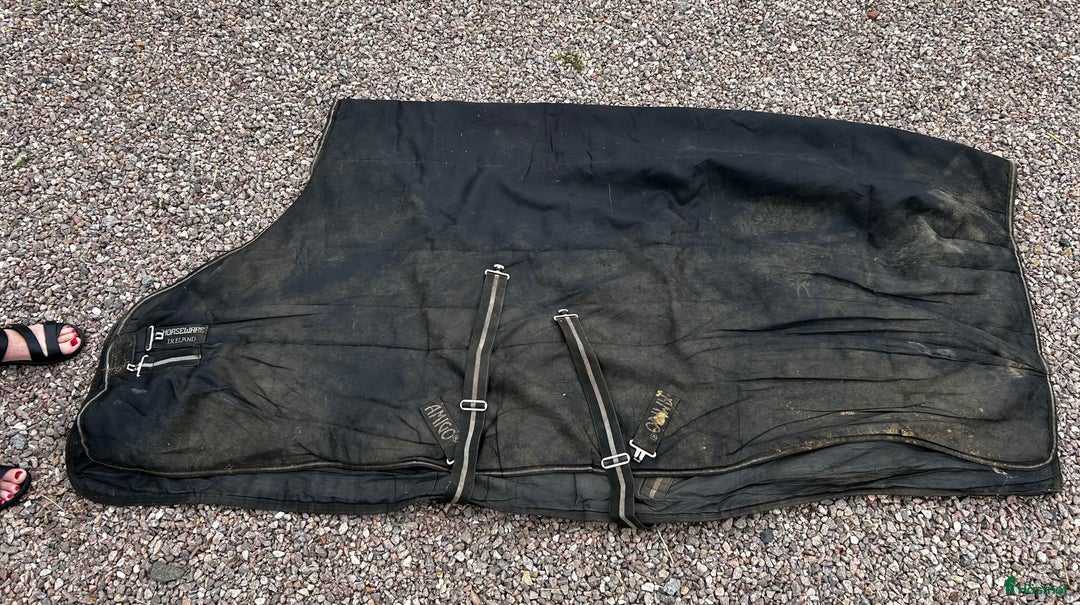 Täcken hästutrustning till salu: Flertalet Horseware täcken strl 7.0 i Höör - Bild 6
