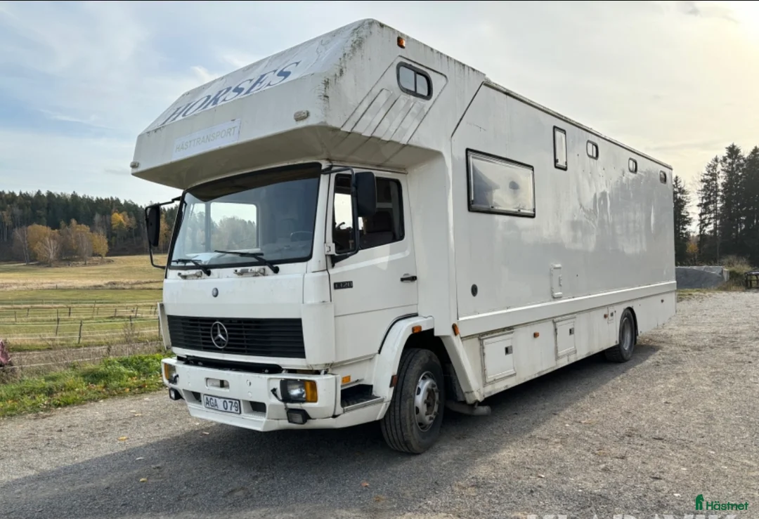 Hästlastbilar  fordon & transport till salu: Hästlastbil C-kort - Annons 1