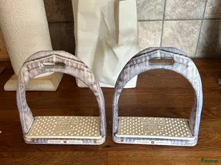 Stigbyglar hästutrustning Unika stigbyglar i Lessebo - Annons 23