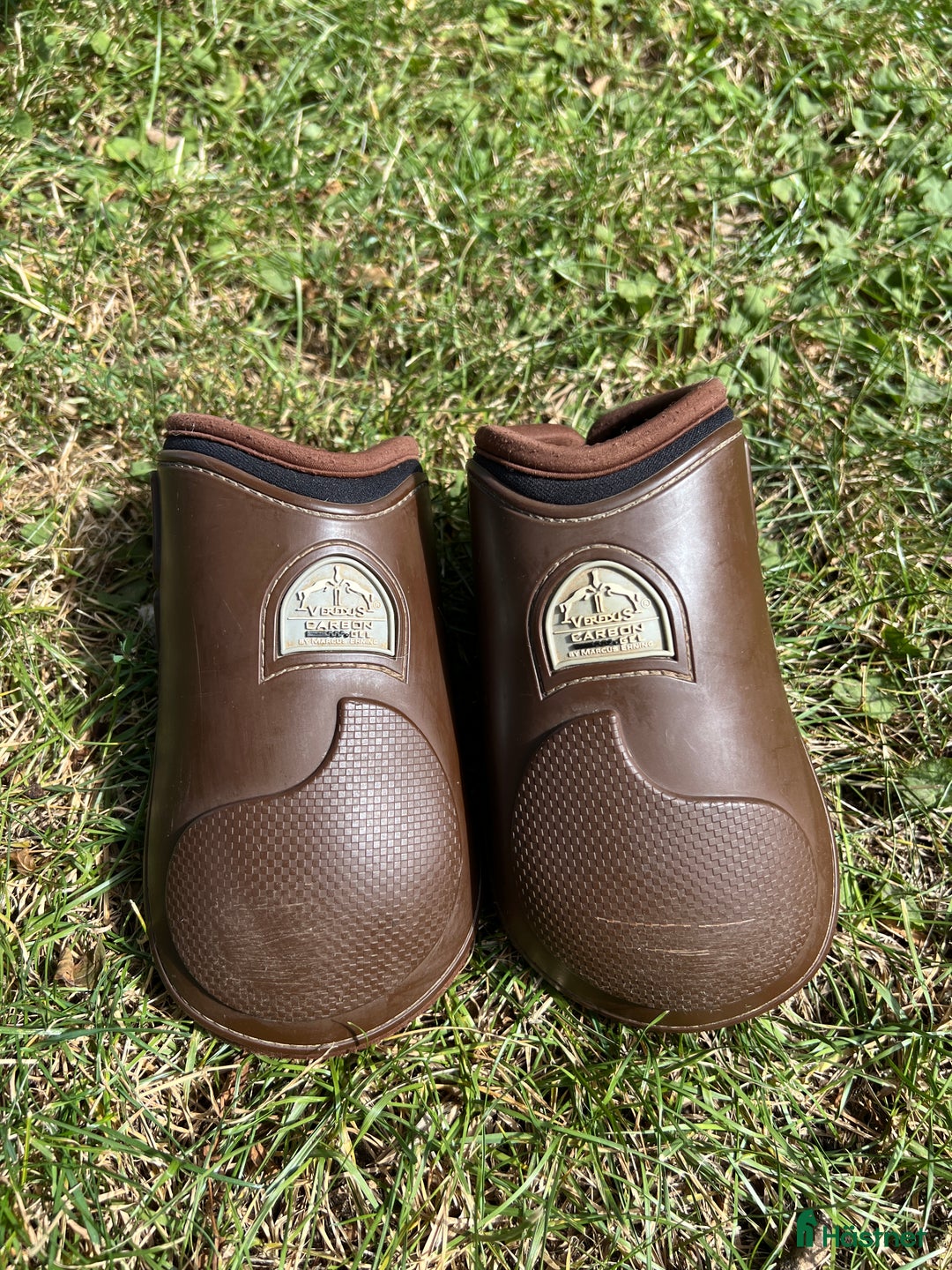 Benskydd hästutrustning till salu: Veredus bakskydd i Båstad - Annons 1