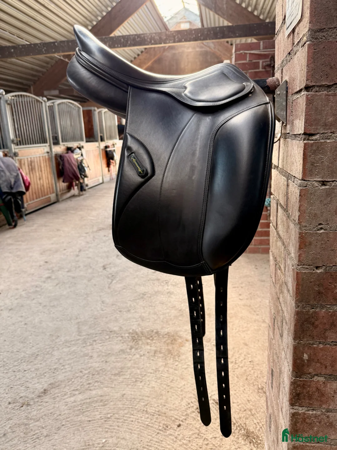 Sadlar hästutrustning till salu: Amerigo DJ 17” extra bred +4 i Sollentuna - Annons 1