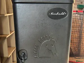 Stallinredning, stängsel & gård övrig utrustning till salu: Sadelskåp - Annons 1