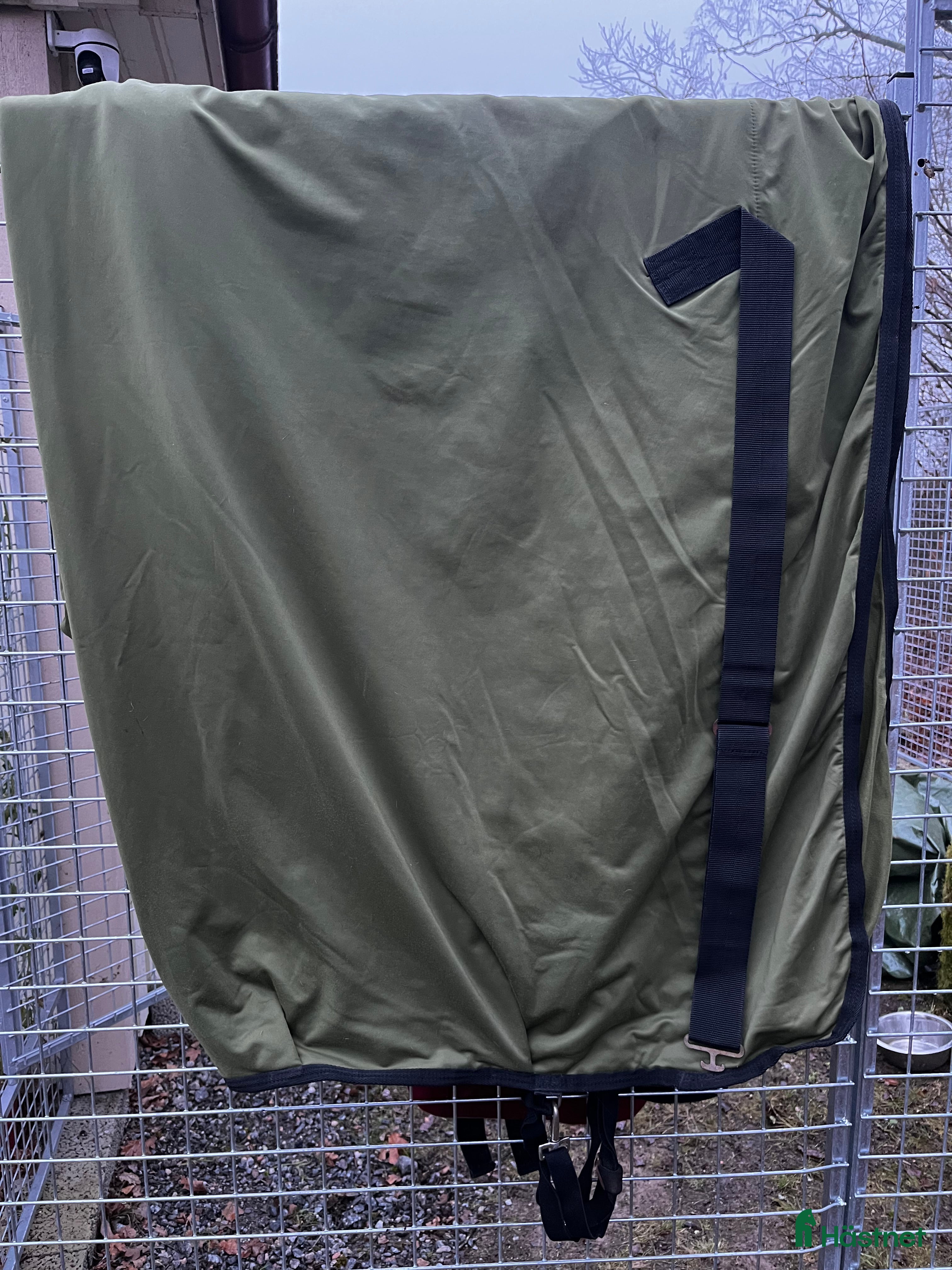 Täcken hästutrustning till salu: Bucas svettäcke i Kvicksund - Annons 7