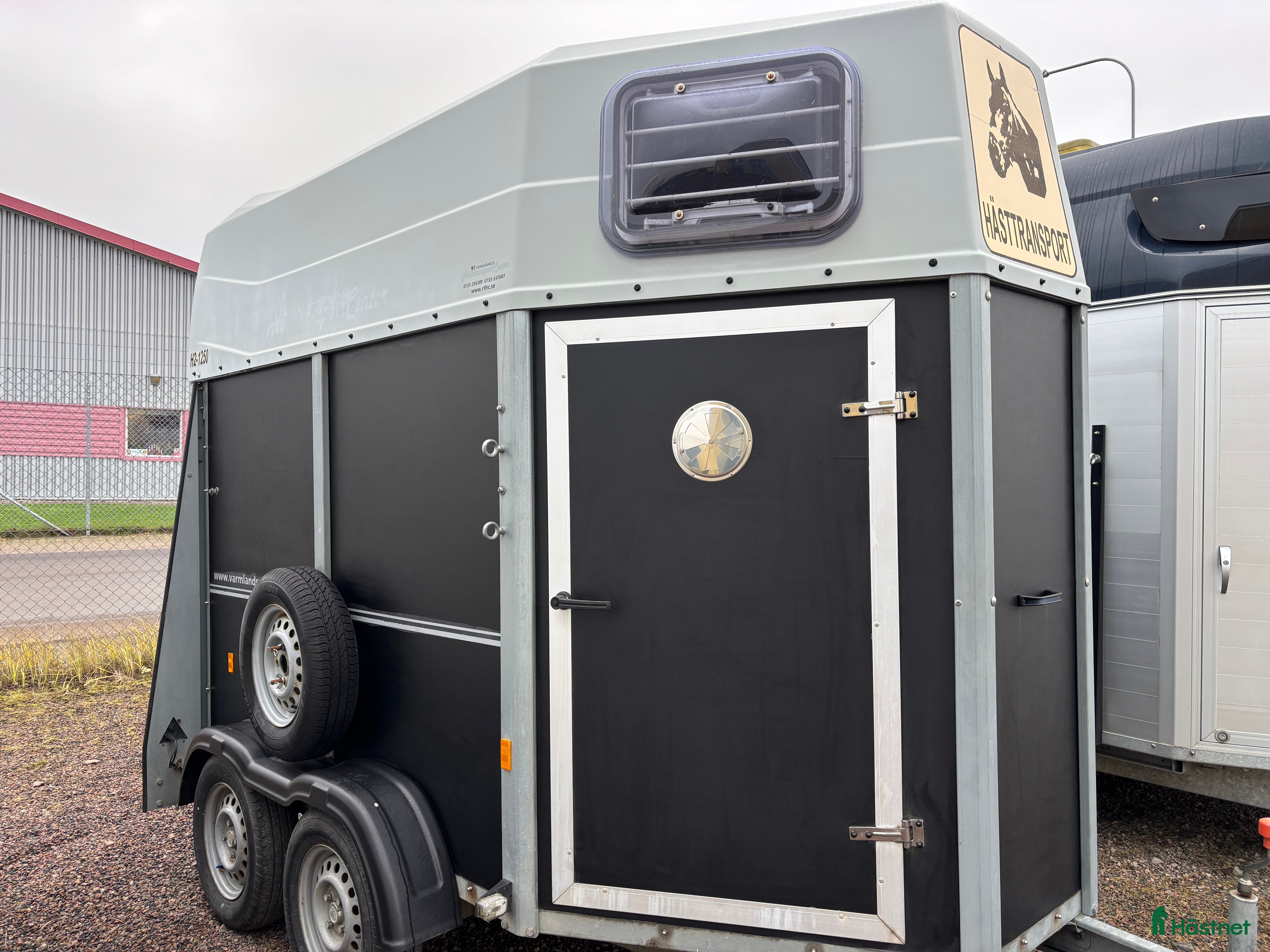 Hästtransporter  fordon & transport till salu: Nytt golv  i Skurup - Annons 3