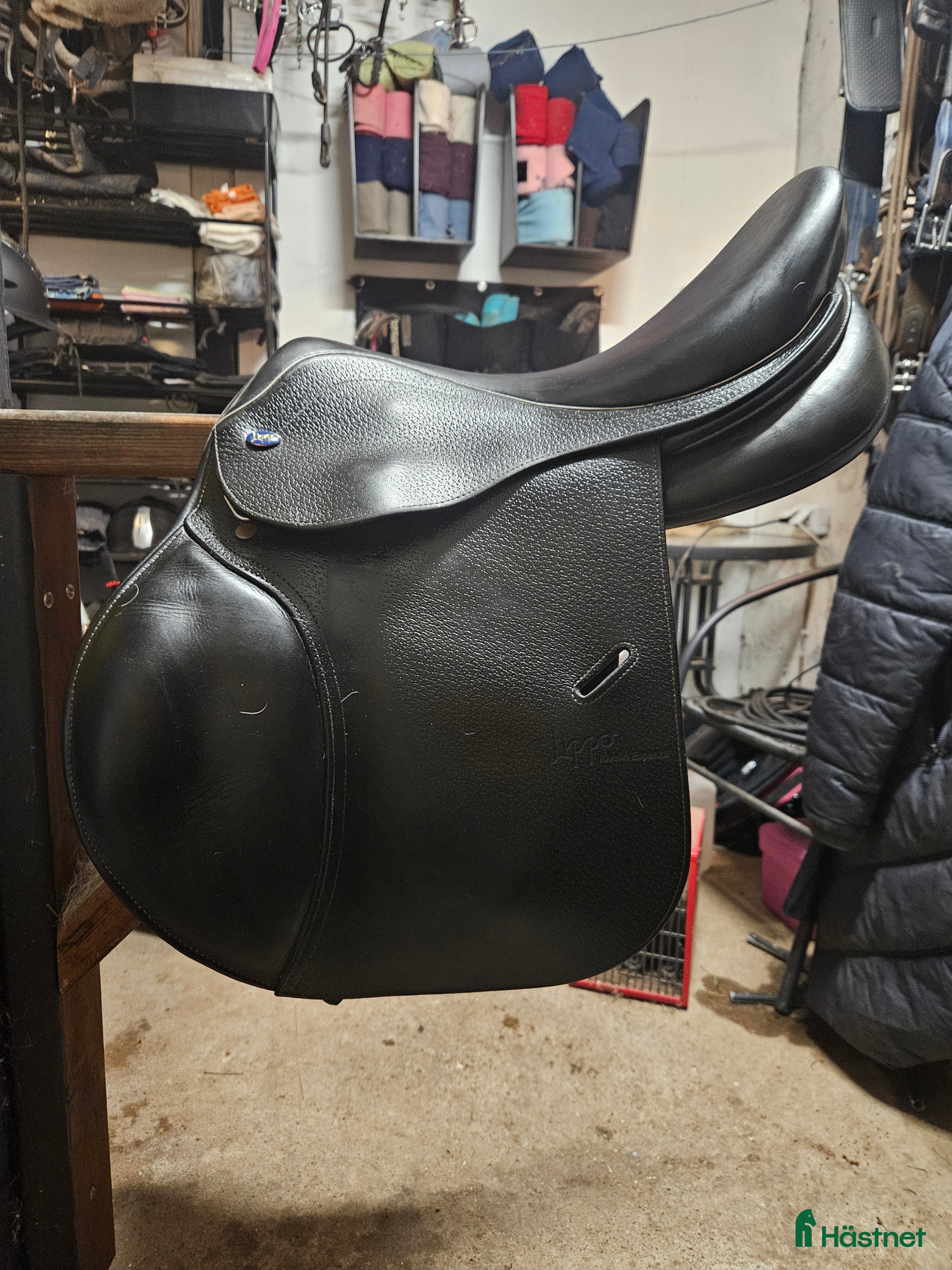 Sadlar hästutrustning Lippo Hoppsadel till ponny och junior  i Torsby - Annons 4