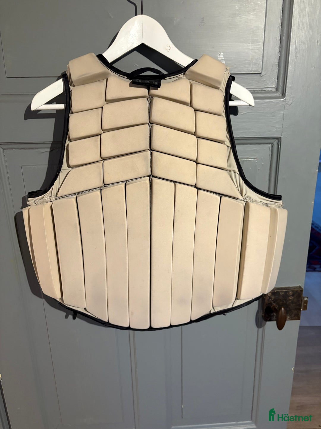 Säkerhetsvästar ryttarutrustning till salu: Racesafe Adult M  i Löberöd - Annons 4