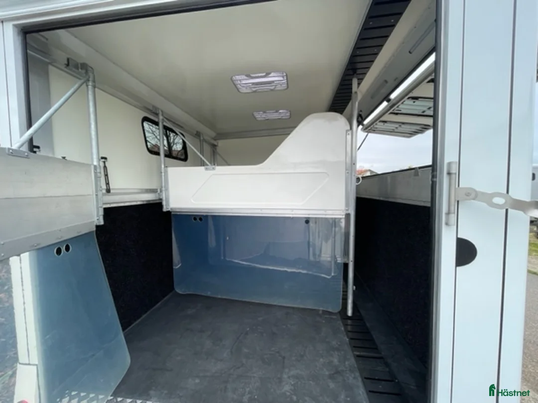Hästtransporter  fordon & transport till salu: 3 hästars Dickenherr med bodel - Annons 2