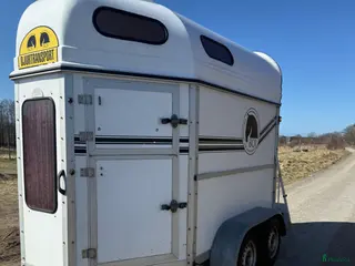 Hästtransporter fordon & transport till salu: Renoverad Boj Bravo 216 - Annons 8