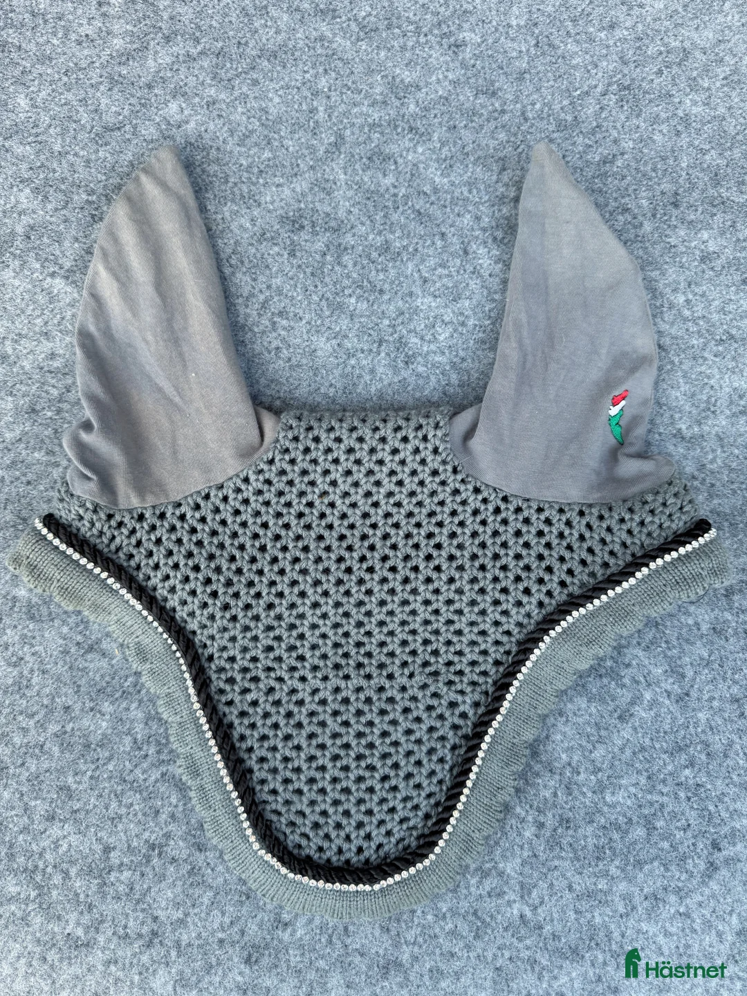 Övrig Hästutrustning hästutrustning till salu: Equiline grå huva, storlek full i Sandviken - Annons 1