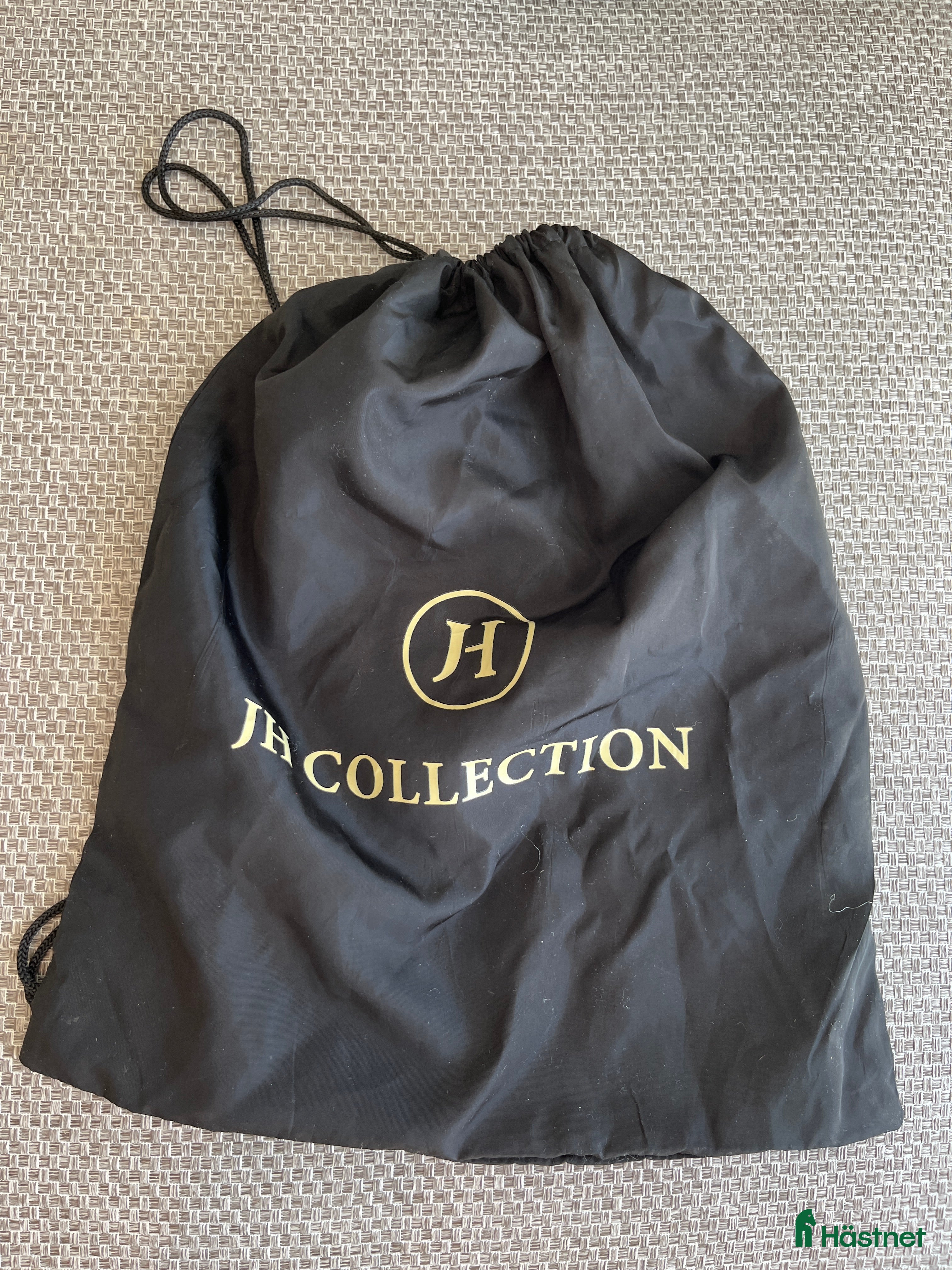 Övrig utrustning övrig utrustning till salu: Hjälmfodral skänkes - Annons 10