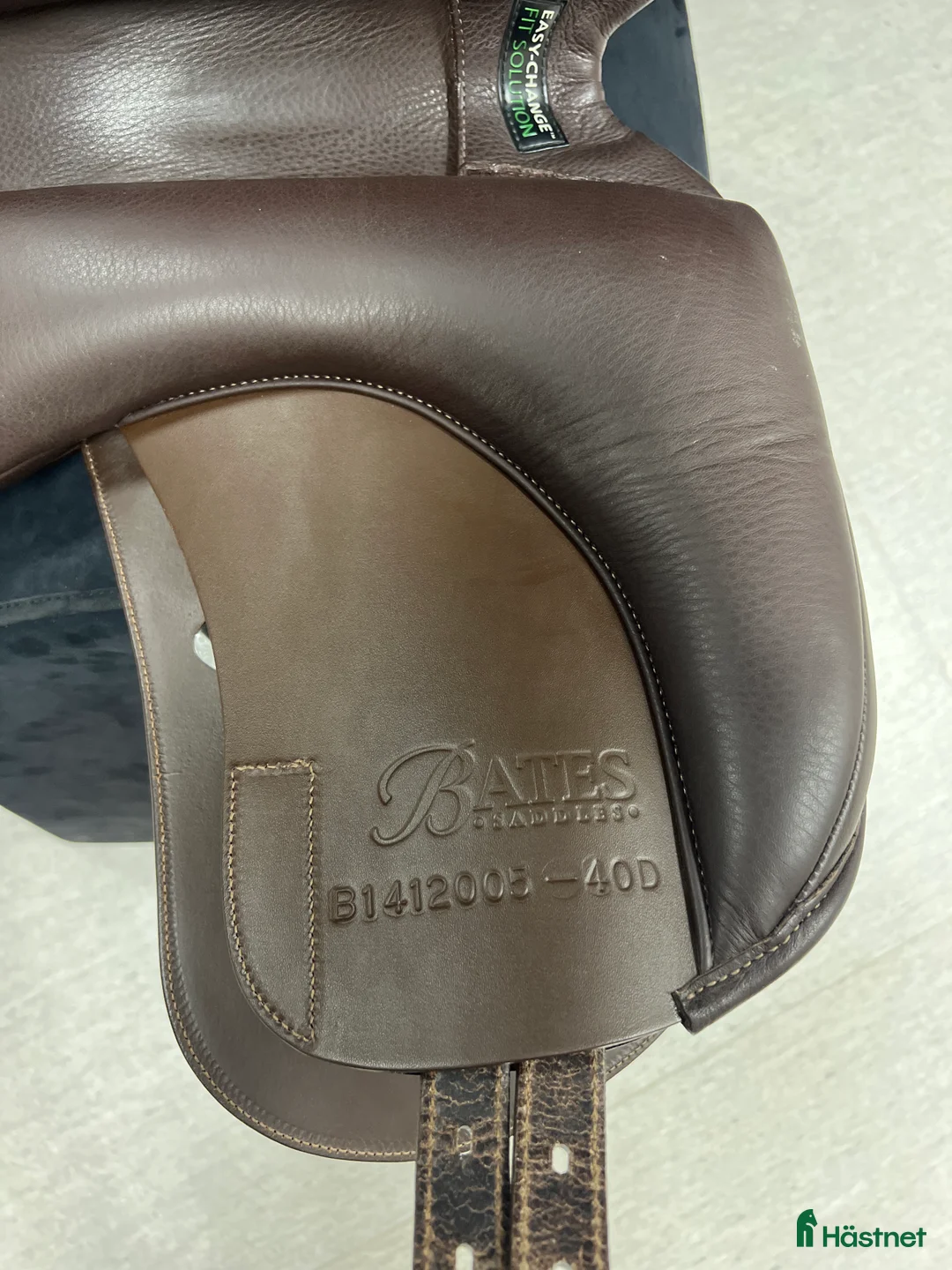 Sadlar hästutrustning till salu: Helt ny Bates dressyr i Borlänge - Annons 5