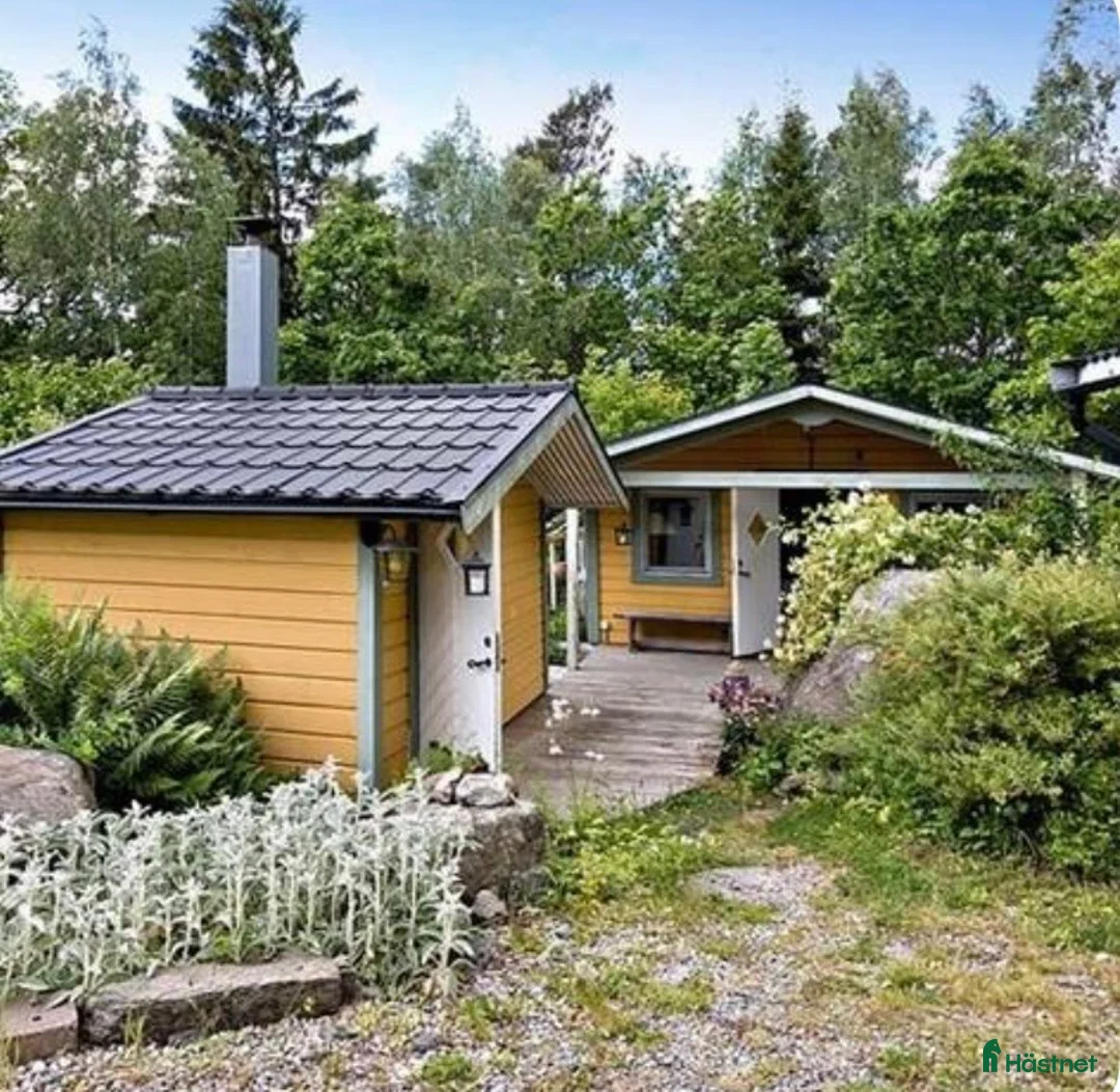  stallplats finnes: Boende på liten hästgård /stallhjälp  i Sorunda - Annons 1