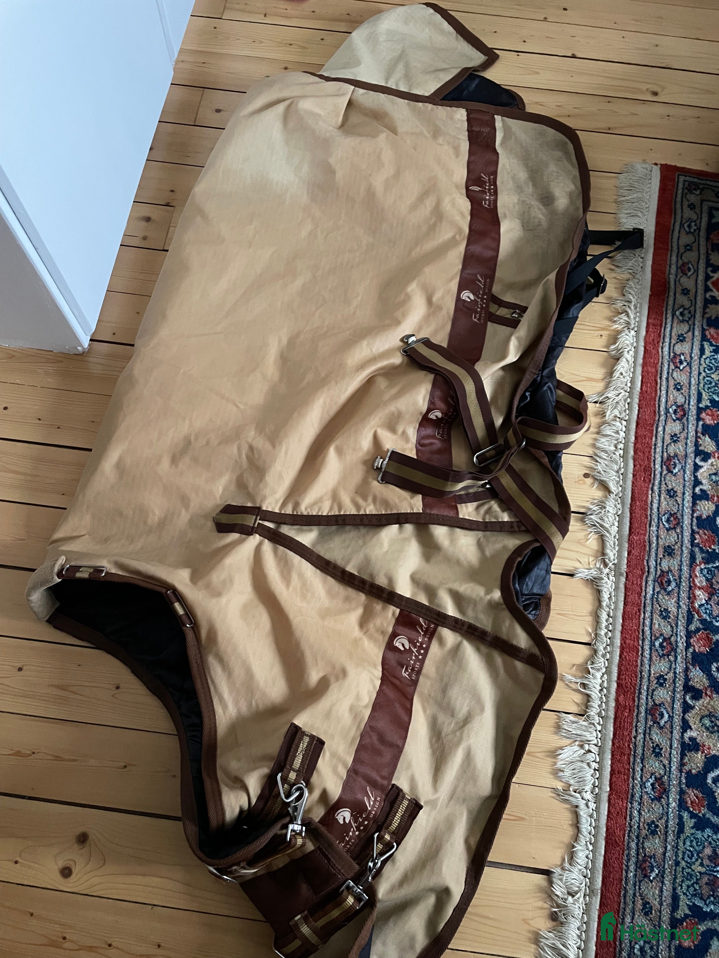 Täcken hästutrustning till salu: Vintertäcke med hals stl 105 cm - Annons 4