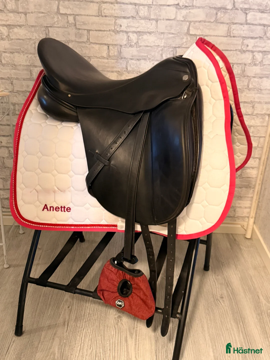 Sadlar hästutrustning till salu: Dressyrsadel med hög komfort - Annons 2