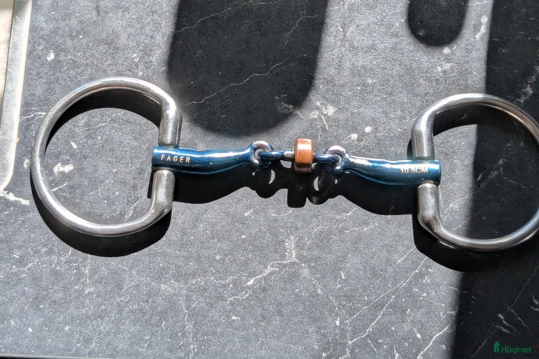 Bett hästutrustning till salu: Sally Titan Fasta ringar - Annons 1