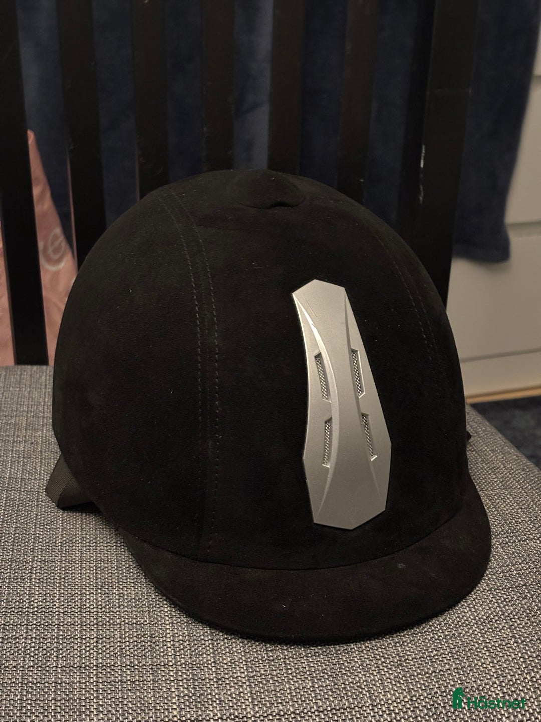 Hjälmar ryttarutrustning till salu: Hjälm från CRW i Östersund - Annons 1