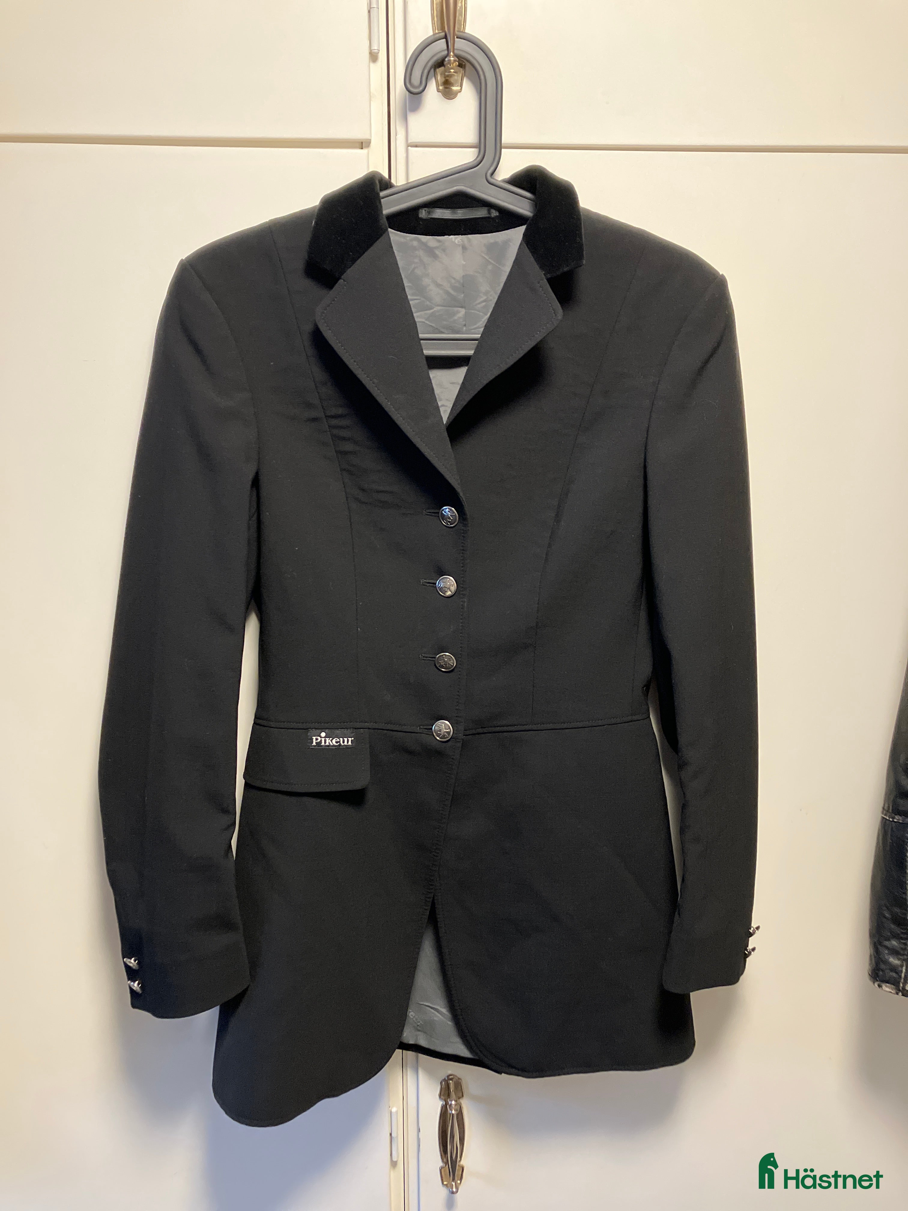 Jackor & Kavajer ryttarutrustning till salu: Pikeur kavaj i strl 36 i Järna - Annons 15