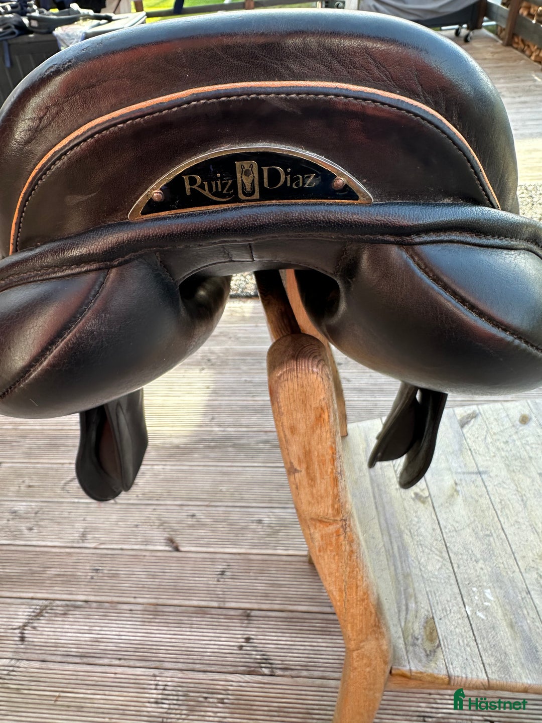 Sadlar hästutrustning till salu: Lippo Fazzino hoppsaddel 17’ MW i Årjäng - Annons 3