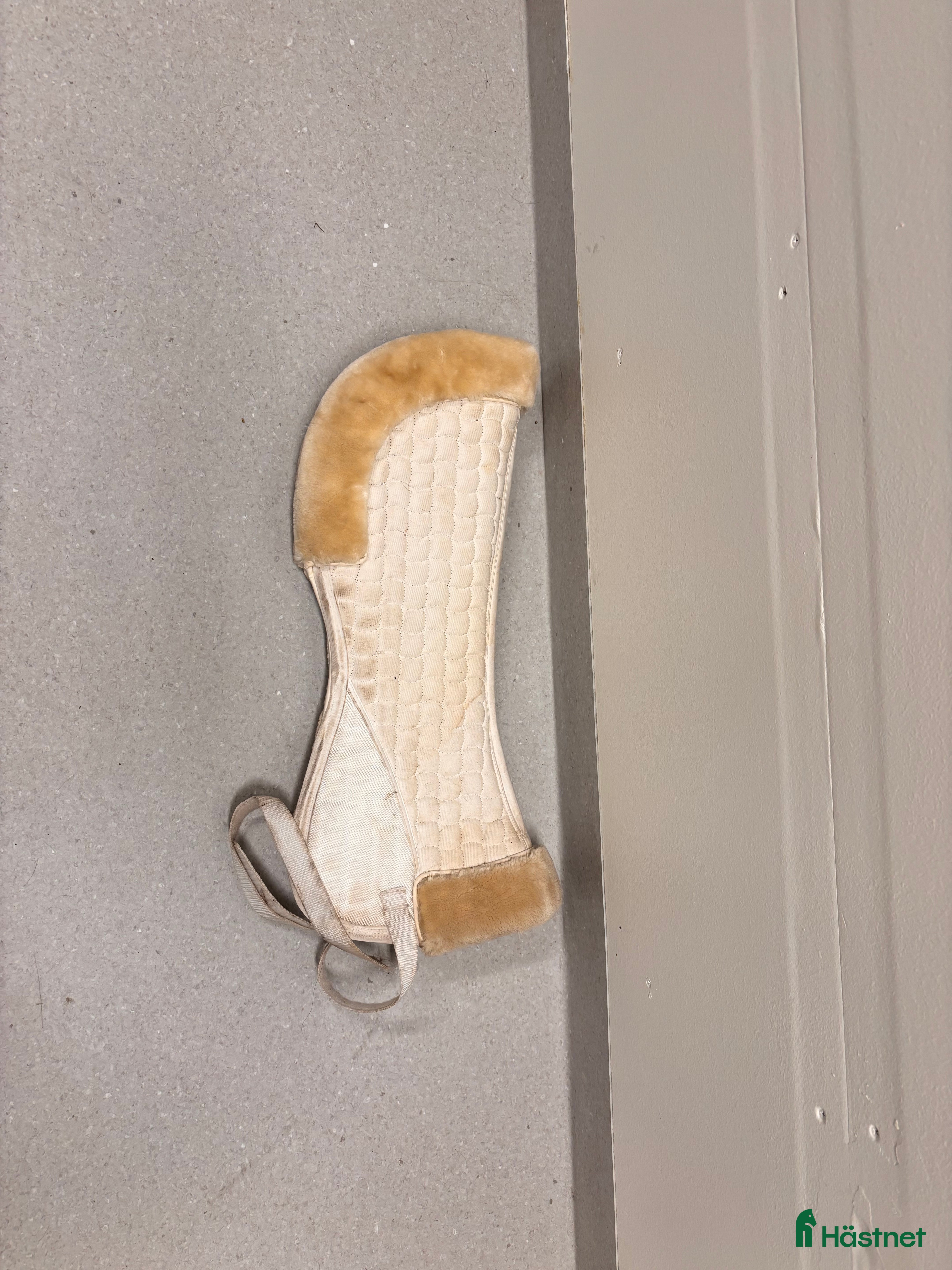 Sadeltillbehör hästutrustning till salu: Sadelpaddar i Växjö - Annons 12