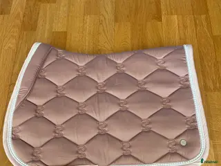 Schabrak & Vojlockar hästutrustning Rosa ps of sweden schabrak med pärlor - Annons 1