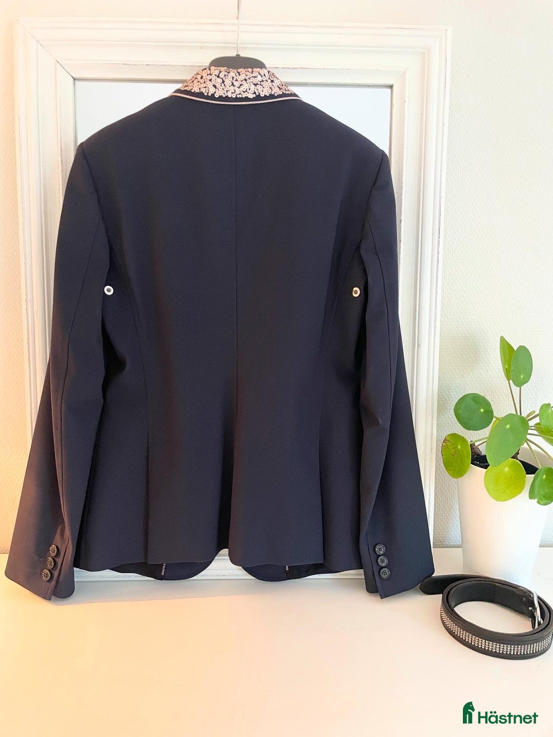 Jackor & Kavajer ryttarutrustning till salu: Equiline tävlingskavaj i Åhus - Annons 2