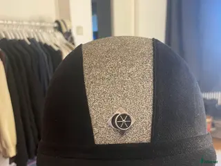 Hjälmar ryttarutrustning till salu: Hjälm i fint skick i Rimforsa - Annons 23