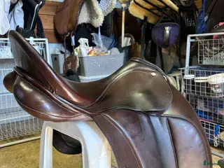 Sadlar hästutrustning Fin äldre dressyrsadel🤎 - Annons 8