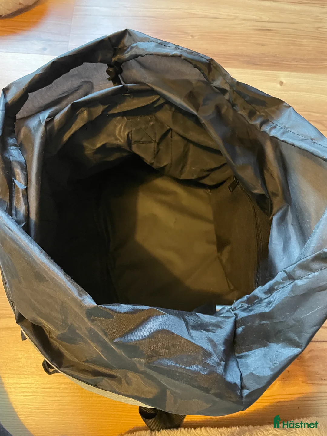 Övrig Hästutrustning hästutrustning till salu: Oanvänd ryktväska från fairfield i Rättvik - Annons 5