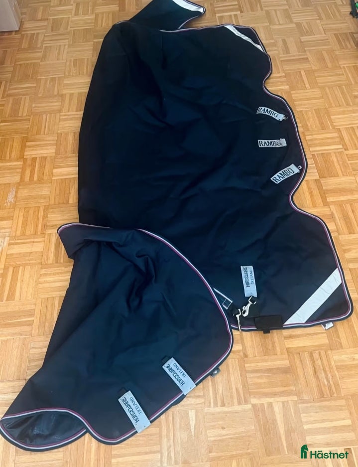 Täcken hästutrustning Rambo Supreme T/O VL 250g  i Rättvik - Annons 9