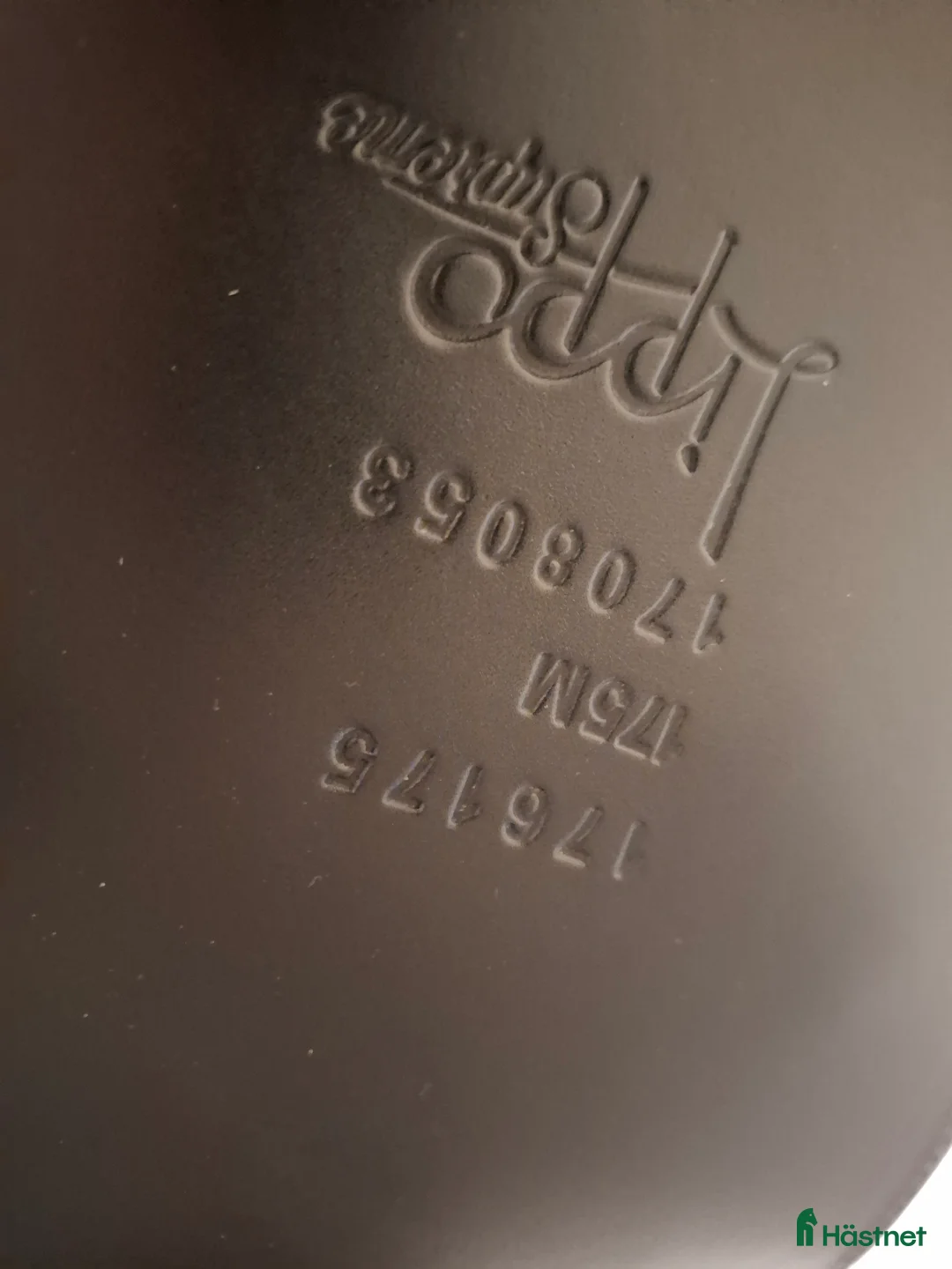 Sadlar hästutrustning till salu: Lippo Supreme Azzario 17,5' i Sollentuna - Annons 6