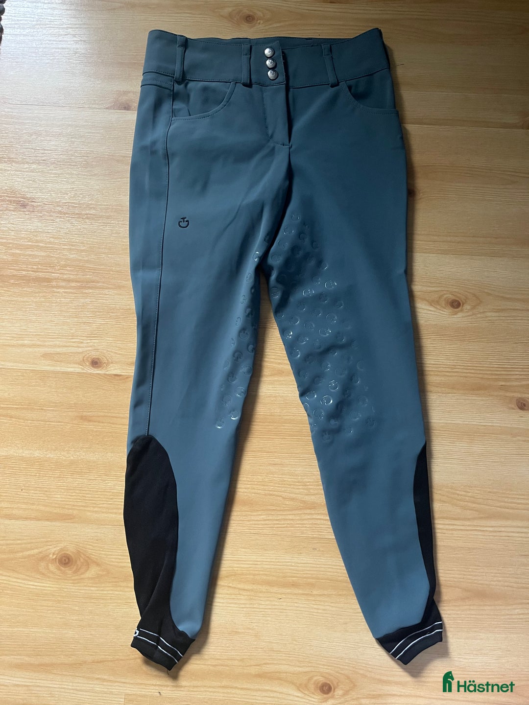 Ridbyxor ryttarutrustning till salu: Cavalleria Toscana ridbyxor  i Värnamo - Annons 1