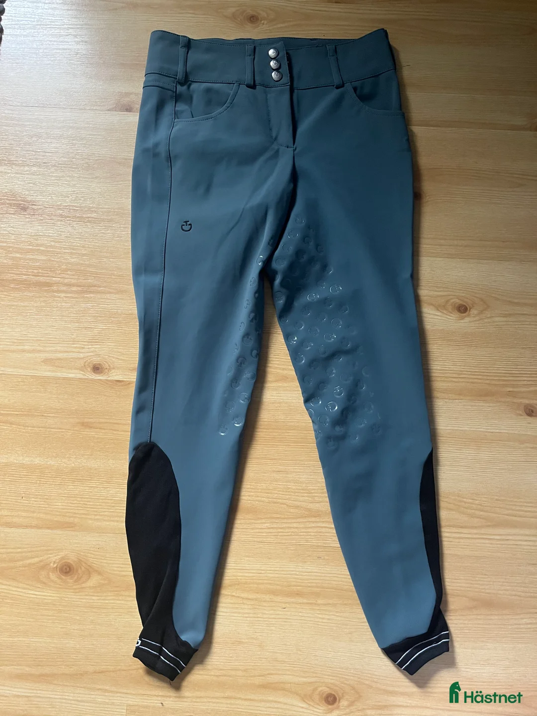 Ridbyxor ryttarutrustning till salu: Cavalleria Toscana ridbyxor  i Värnamo - Annons 1