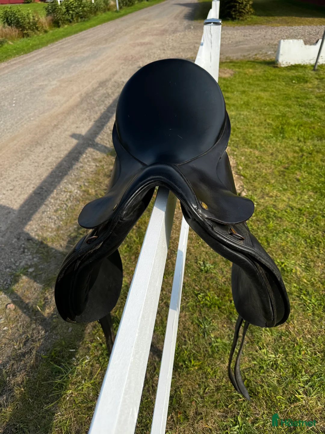 Sadlar hästutrustning till salu: France Premiere Sadel i Båstad - Annons 2