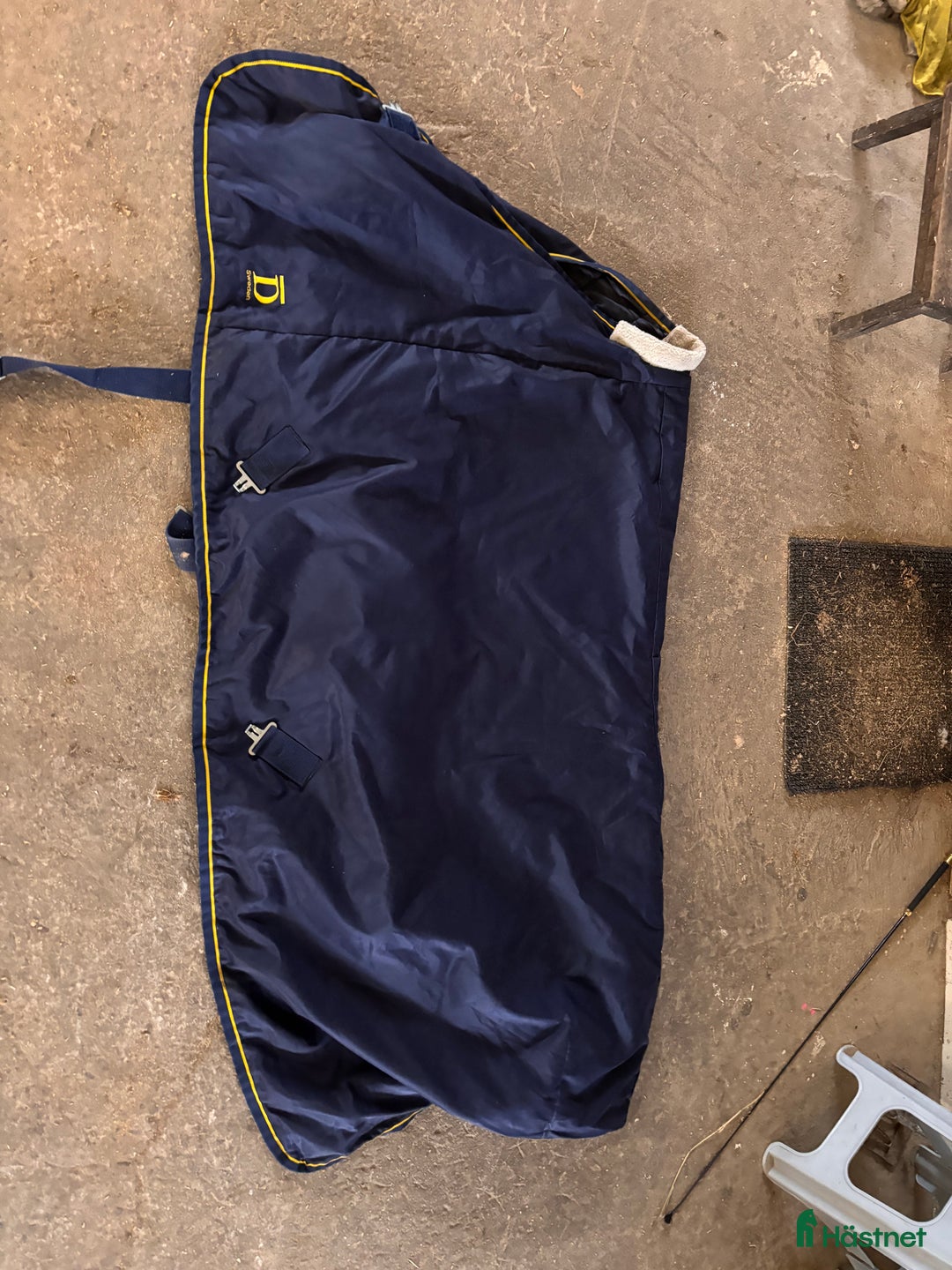 Täcken hästutrustning till salu: Stall/transporttäcke strl 145 i Skattkärr - Annons 1