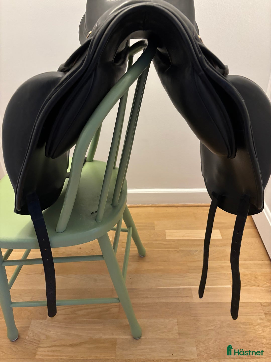 Sadlar hästutrustning till salu: Dressyrsadel Jeffries i Bromma - Annons 3