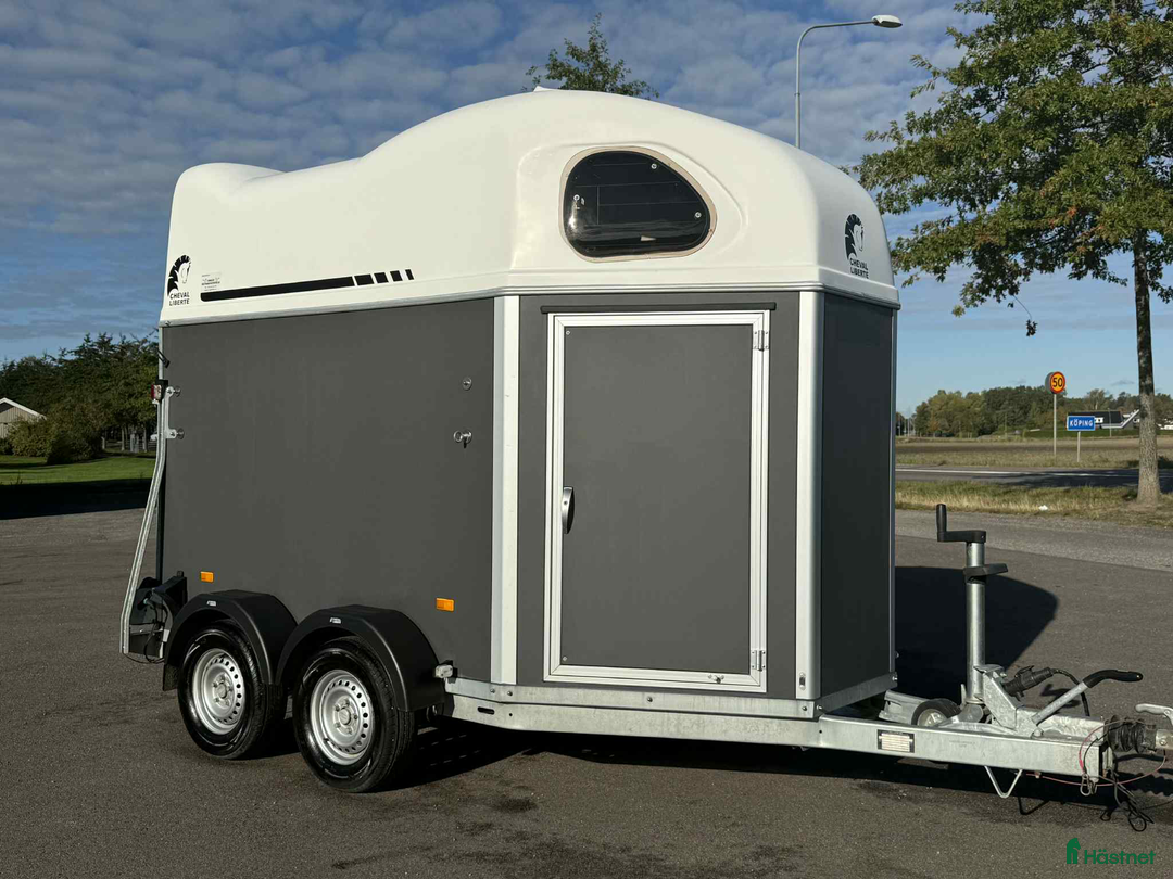 Hästtransporter  fordon & transport till salu: Cheval Liberté Gold nyskick 2022 avdragsgill moms! i Köping - Annons 1