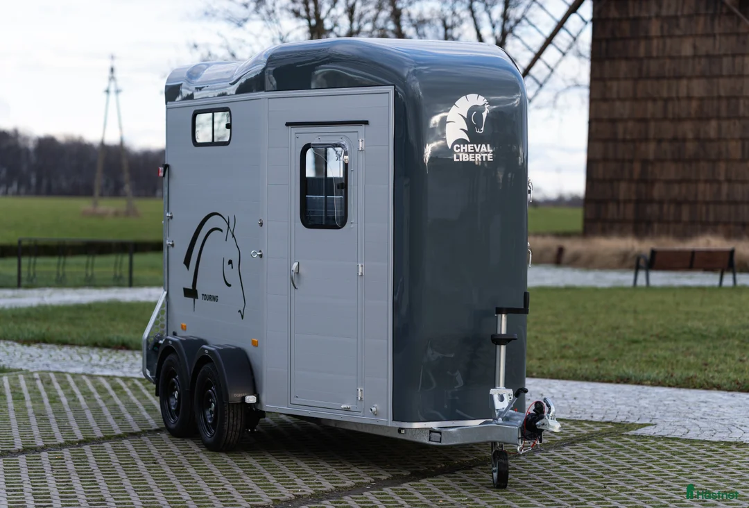 Hästtransporter  fordon & transport till salu: Cheval Liberté Touring Country med fronturlastning - Annons 1