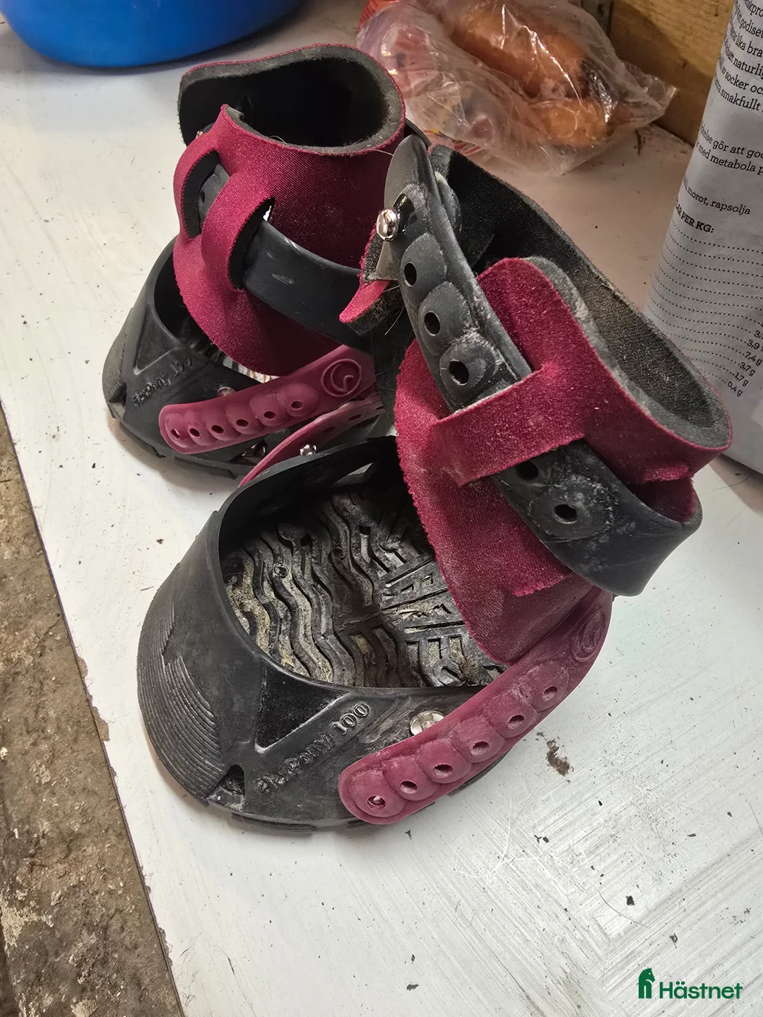 Övrig Hästutrustning hästutrustning till salu: Flex hoof boots st w 100 - Annons 1