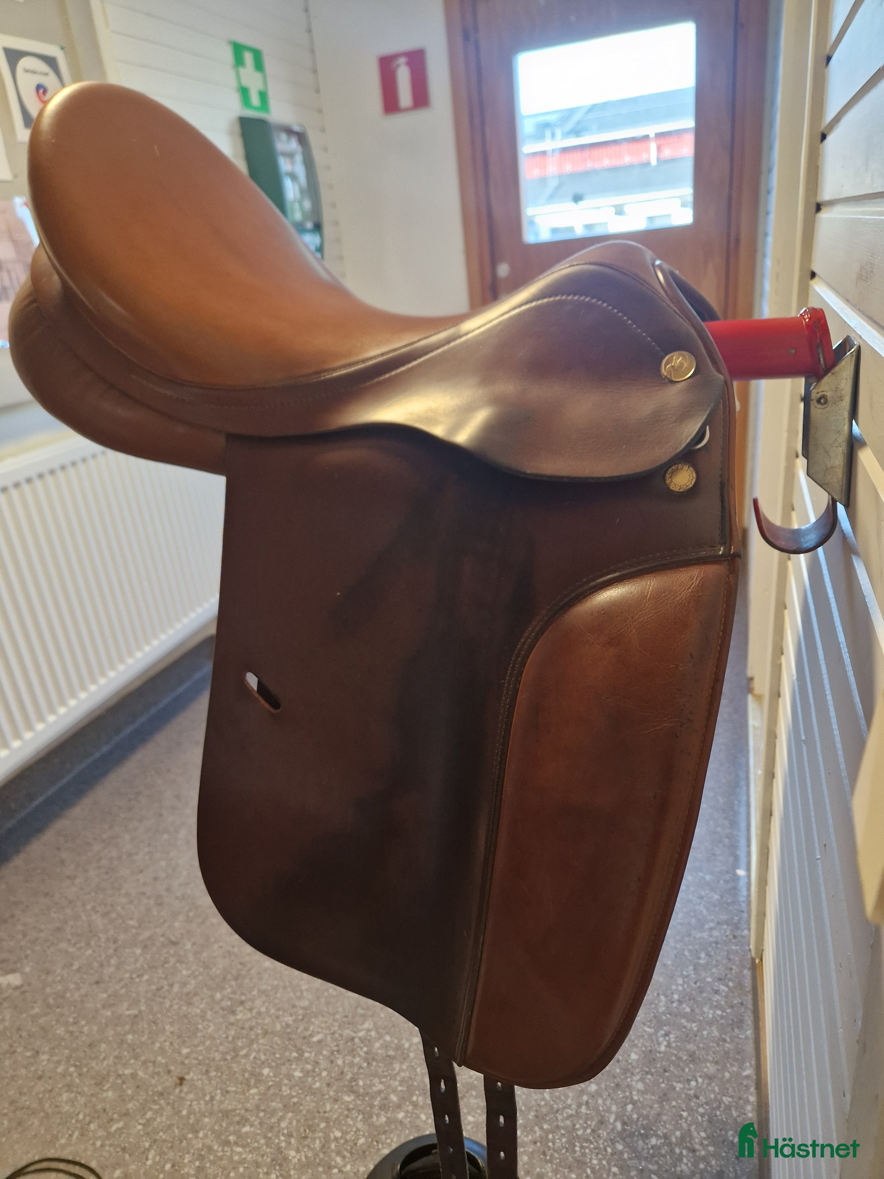 Sadlar hästutrustning till salu: Prestige Hippos i Sangis - Annons 1