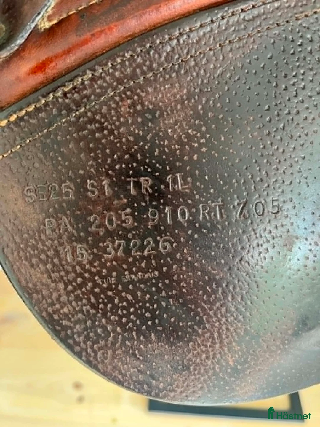 Sadlar hästutrustning till salu: CWD 17" 2Gs, normal bom, brun hoppsadel - Annons 12