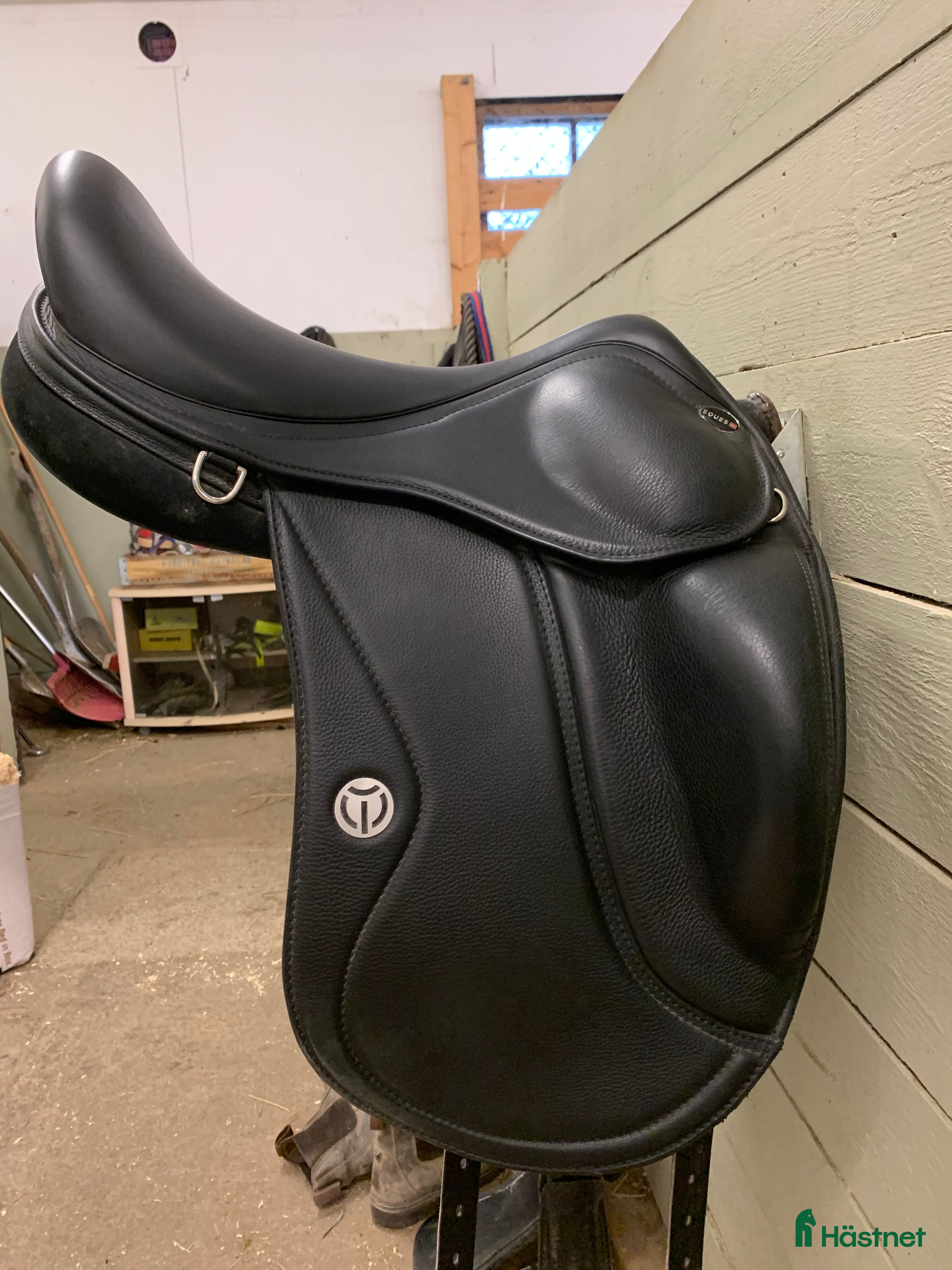 Sadlar hästutrustning till salu: Mycket fin Equese sadel i Fors - Annons 5