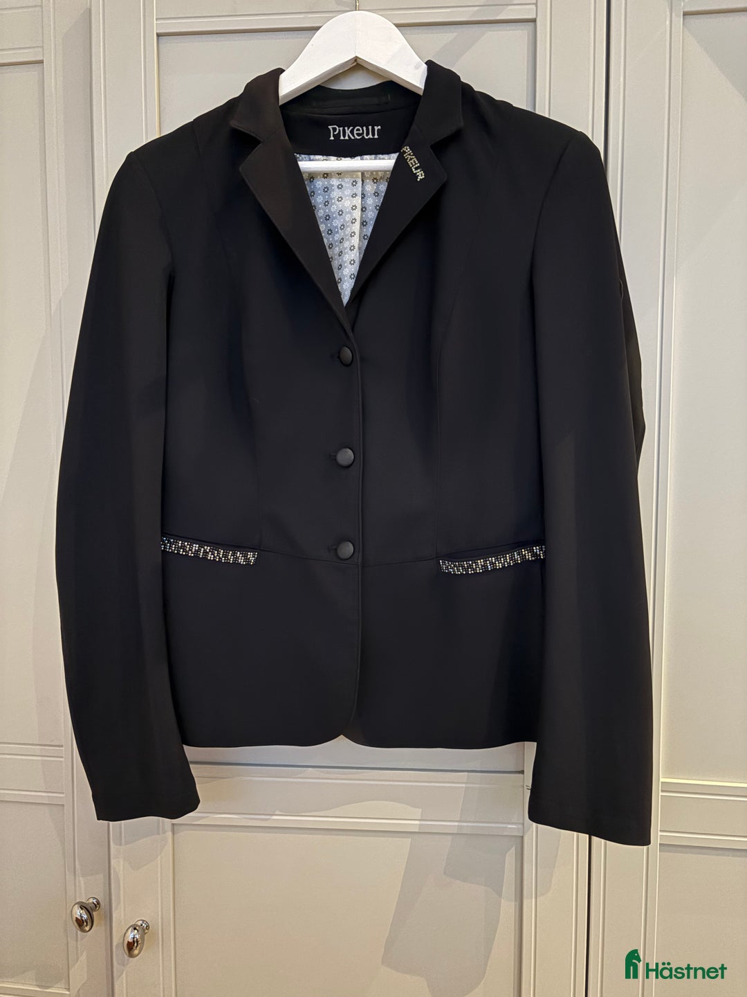 Jackor & Kavajer ryttarutrustning till salu: Pikeur kavaj i Brösarp - Annons 1