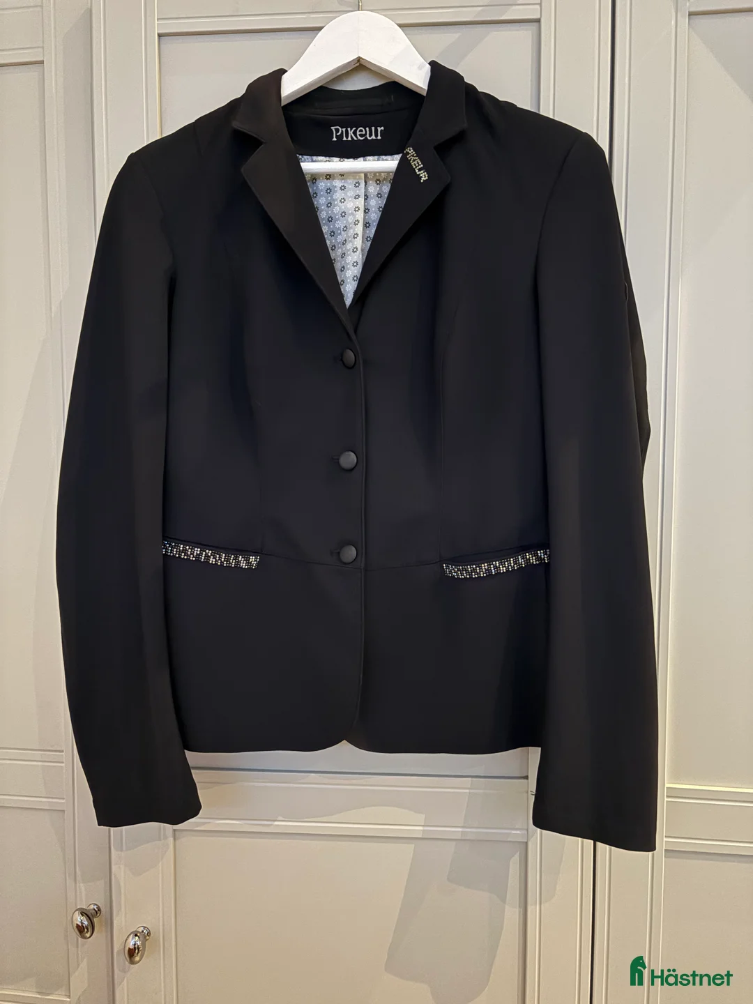 Jackor & Kavajer ryttarutrustning till salu: Pikeur kavaj i Brösarp - Annons 1