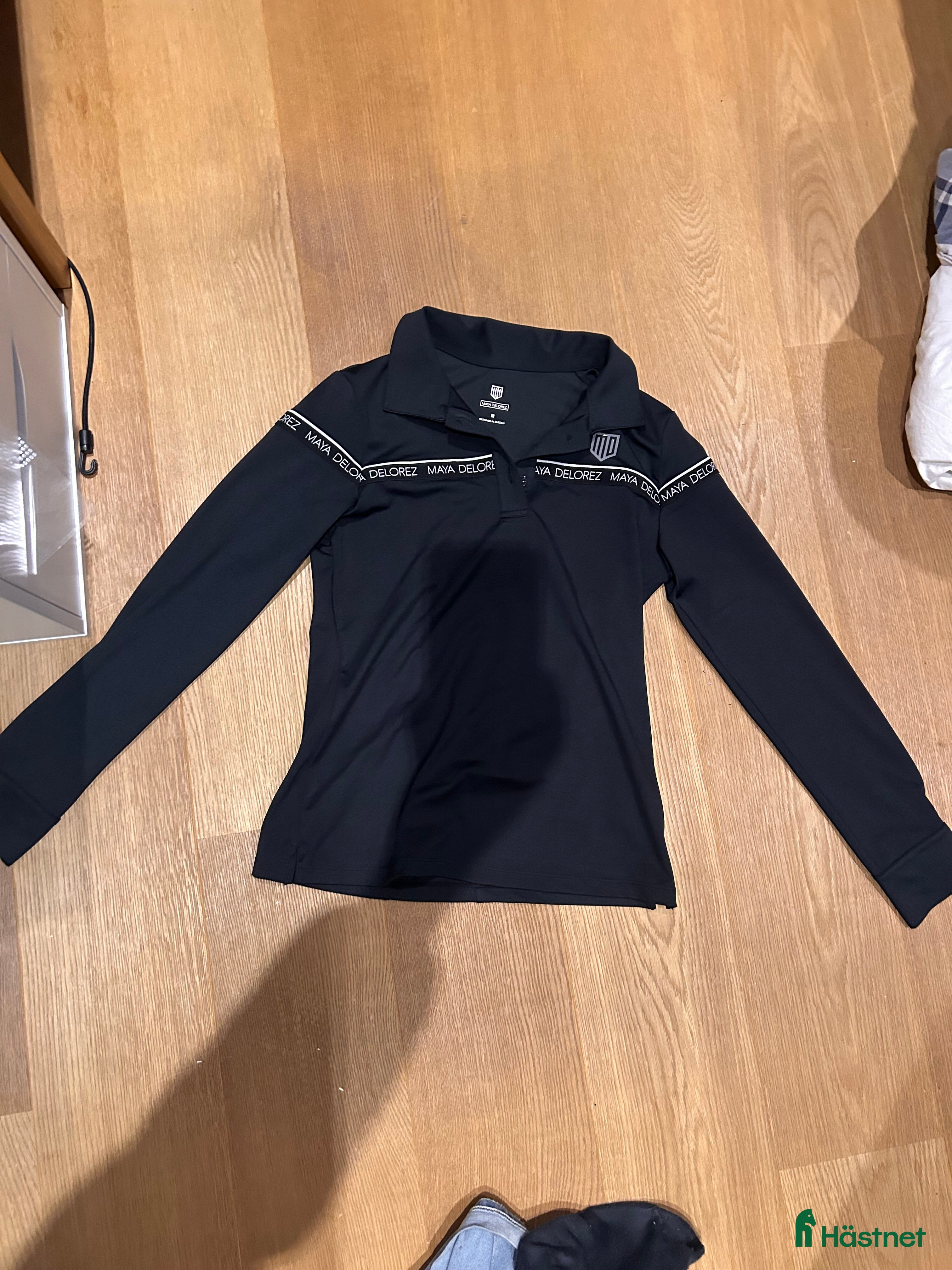 Övrigt Ridkläder ryttarutrustning till salu: Supersnygg Maya Delorez tröja!! i Vallda - Annons 6
