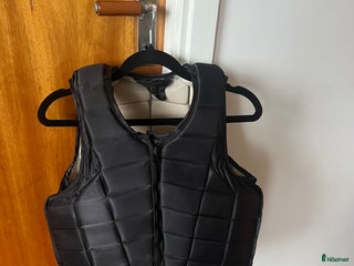 Säkerhetsvästar ryttarutrustning till salu: Racesafe rs2010 skyddsväst bra skick nästan ny i Lidingö - Annons 1