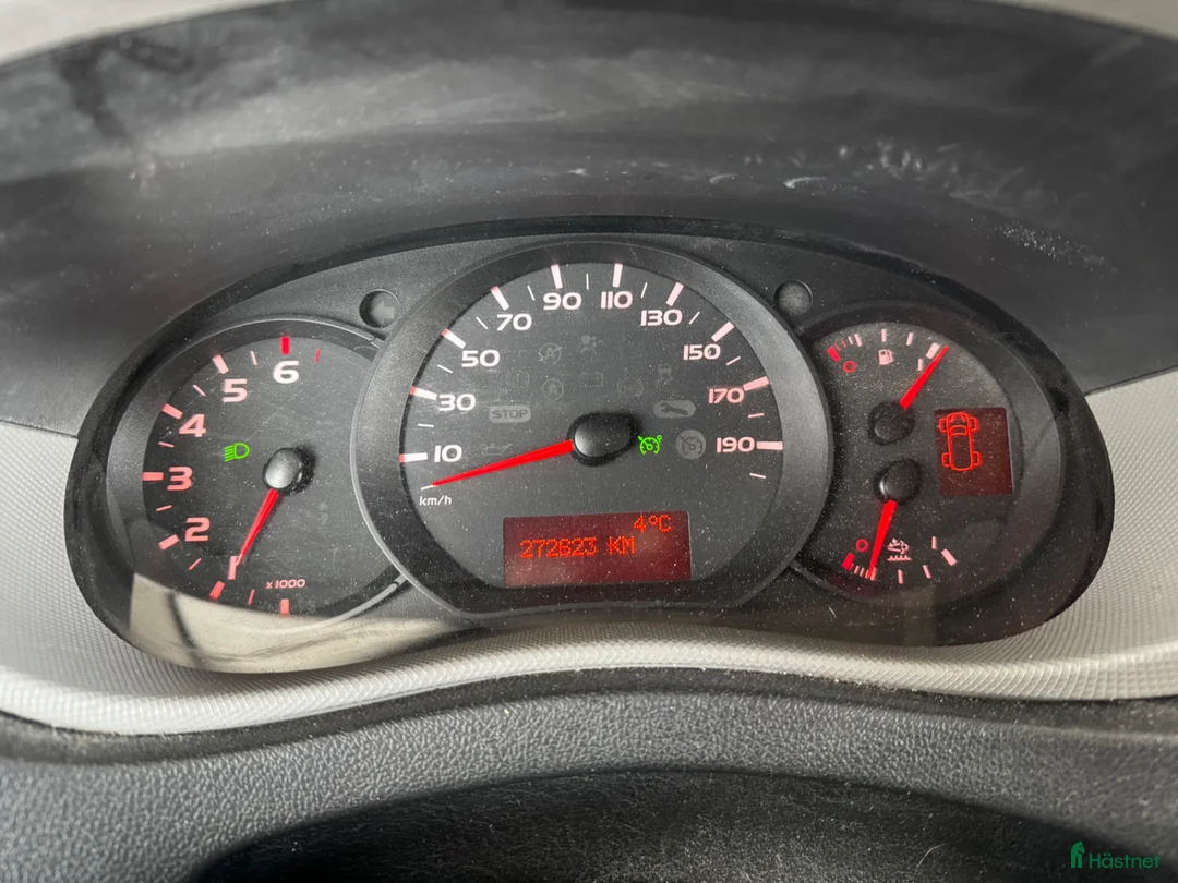 Hästlastbilar  fordon & transport till salu: RENAULT MASTER AMELINE 3 sits 2017 Nyservad! - Annons 2