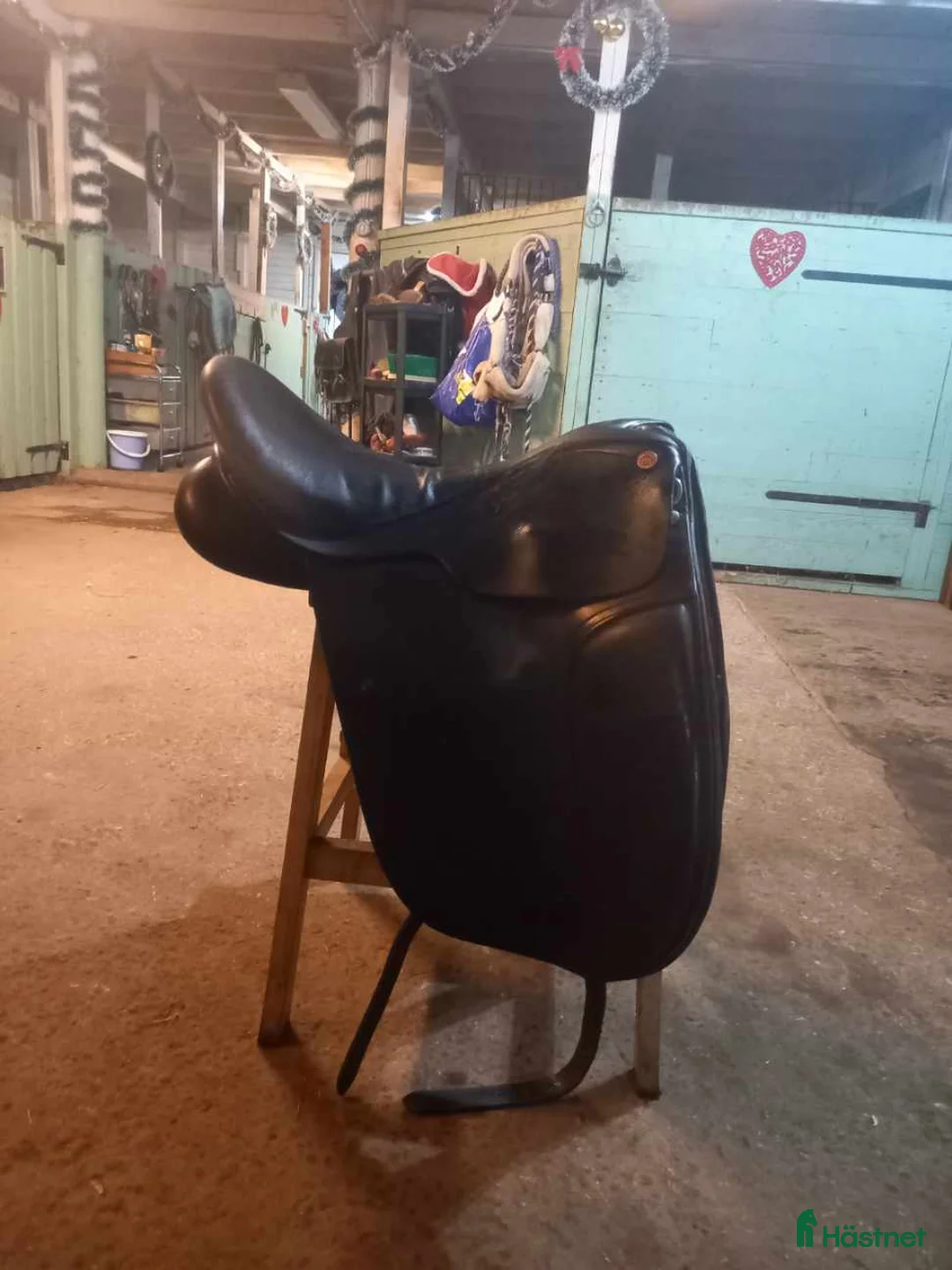 Sadlar hästutrustning till salu: Sadel till salu  - Annons 1