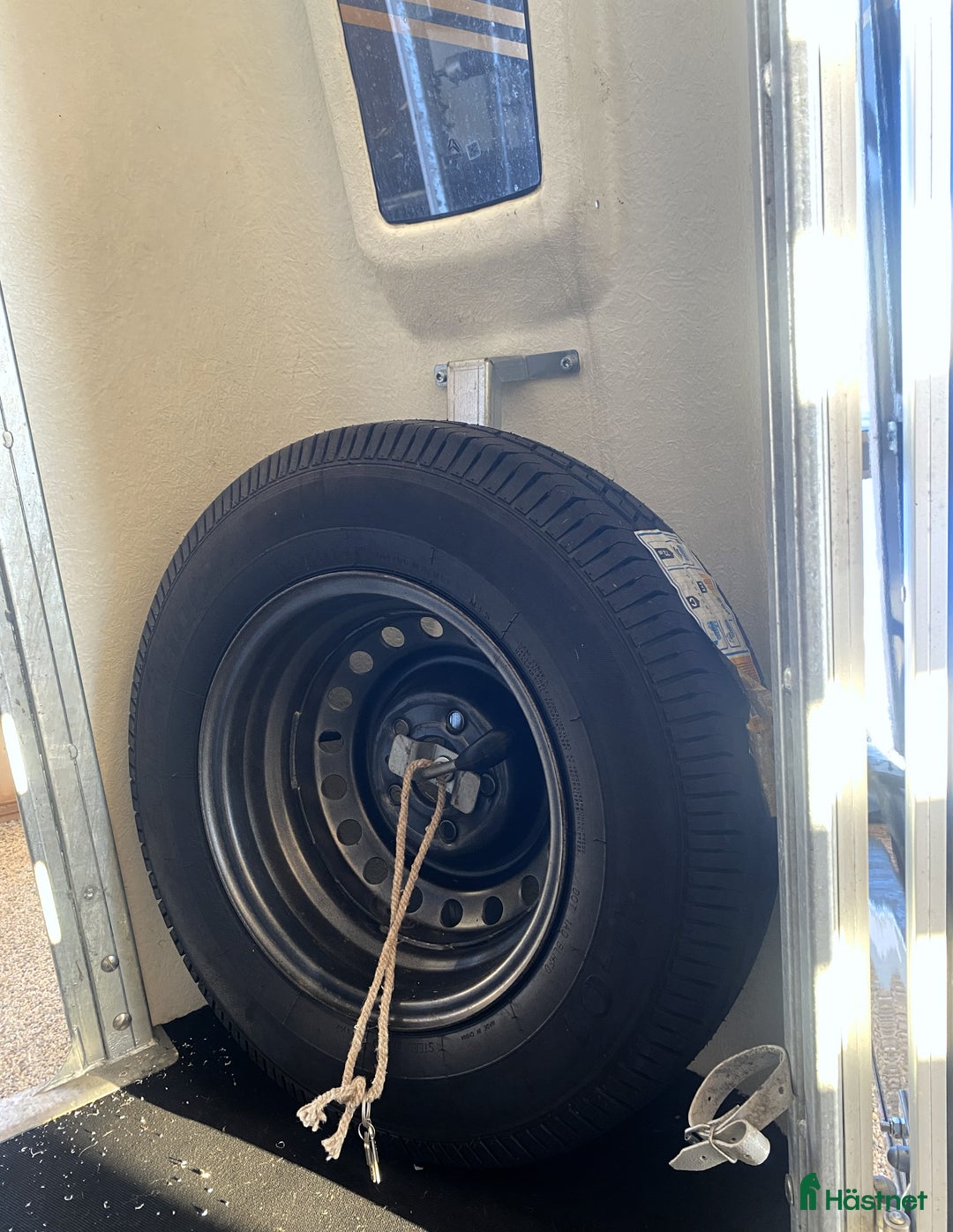 Hästtransporter  fordon & transport till salu: Stor Fautras med AidSystem i Kvicksund - Annons 17