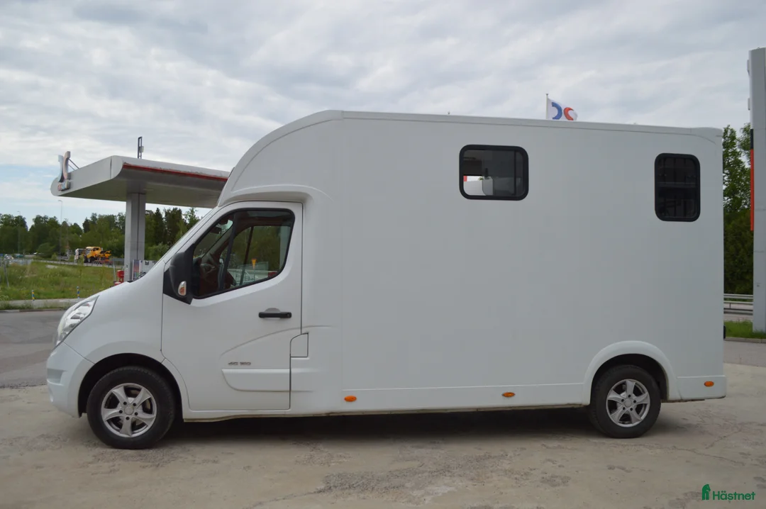 Hästlastbilar  fordon & transport till salu: Nuyts 5 sits 2015 15900mil V Galler - Annons 8