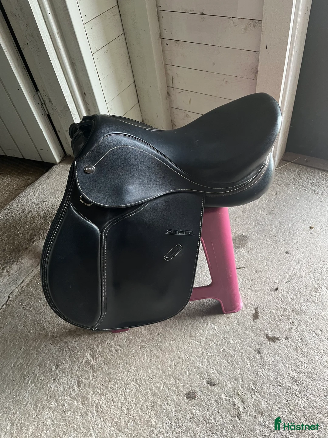 Sadlar hästutrustning till salu: Lippo Smart 15 Tum i Falun - Annons 1